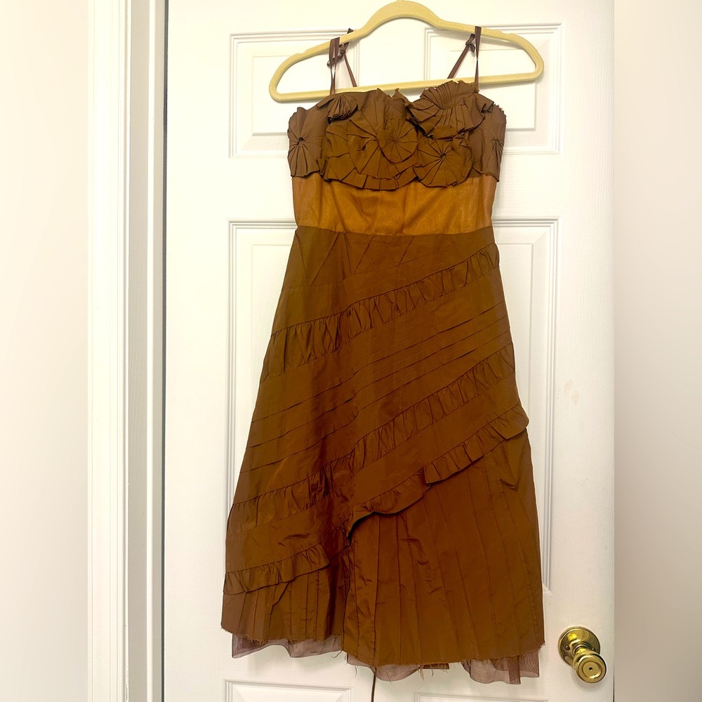 Only for one night … this once worn dress is a designer BCBGMAXAZRIA  dress